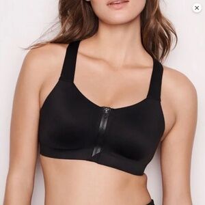 Victorias Secret Incredible Knockout UltraMax Sports Bra